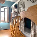 شباب صن سيت ديستينيشين بيت شباب Lisboa