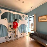 بيت شباب شباب صن سيت ديستينيشين Lisboa