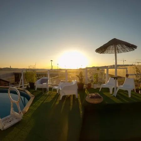 Sunset Destination Hostel *