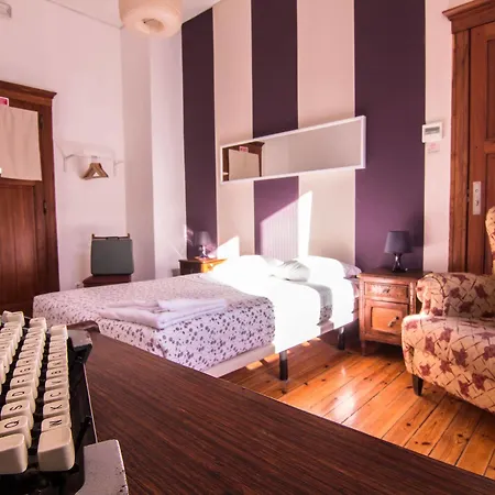 Sunset Destination Hostal *