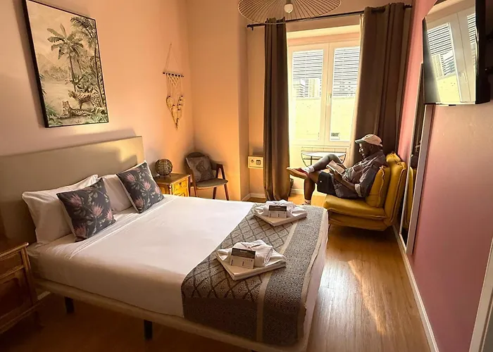 Hostal Sunset Destination *