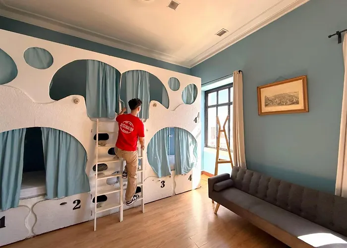 Hostal Sunset Destination Lisboa