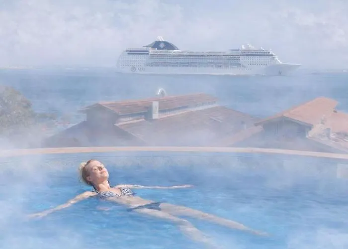 Sunset Destination Hostal *