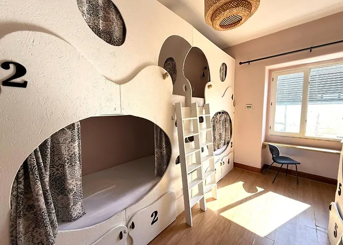 Sunset Destination Hostal *