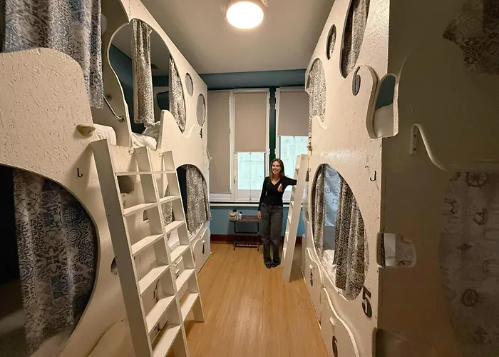 Sunset Destination Hostal